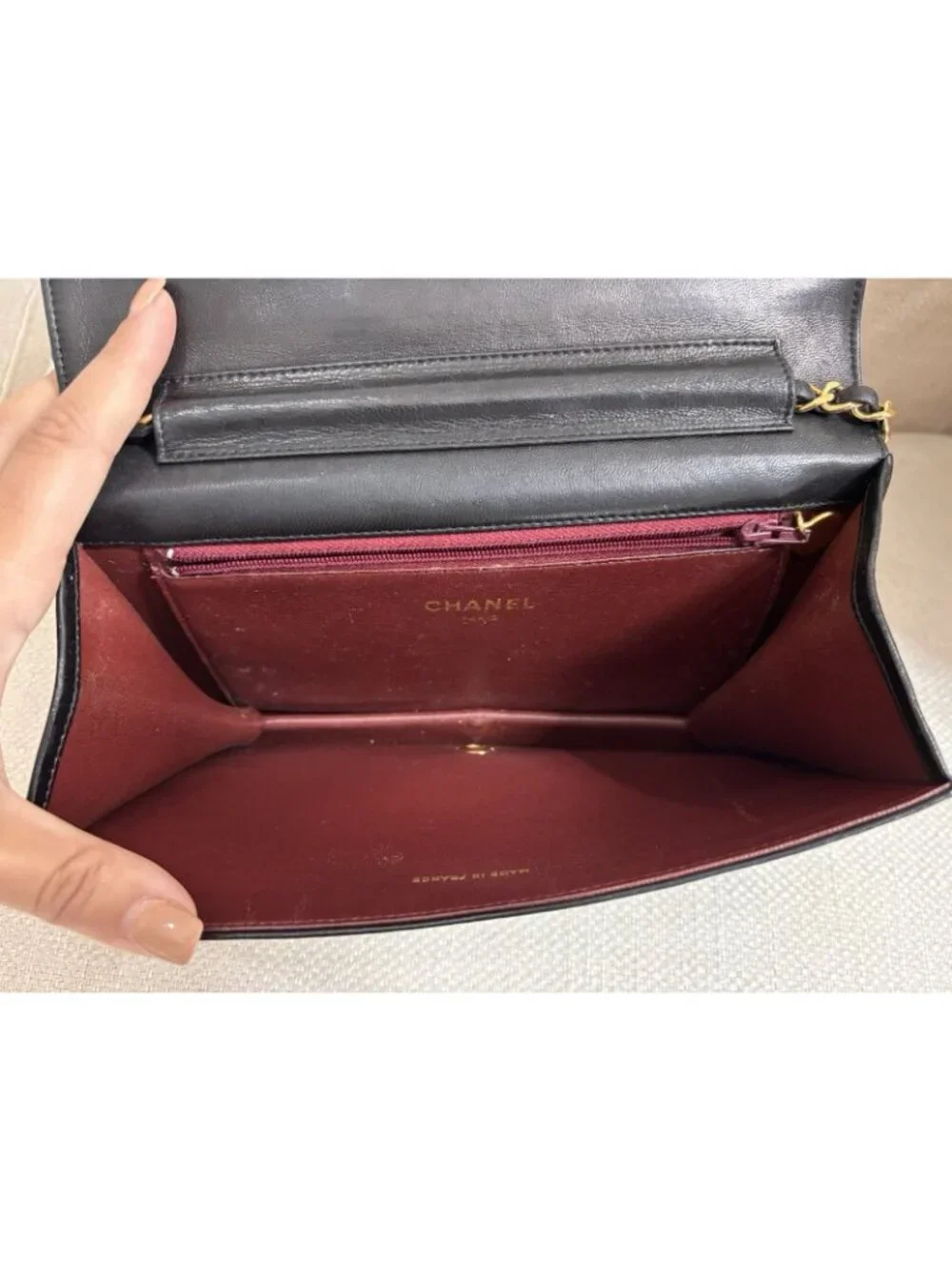 Authentic CHANEL single flap black lambskin bag classic 24k gold hardware